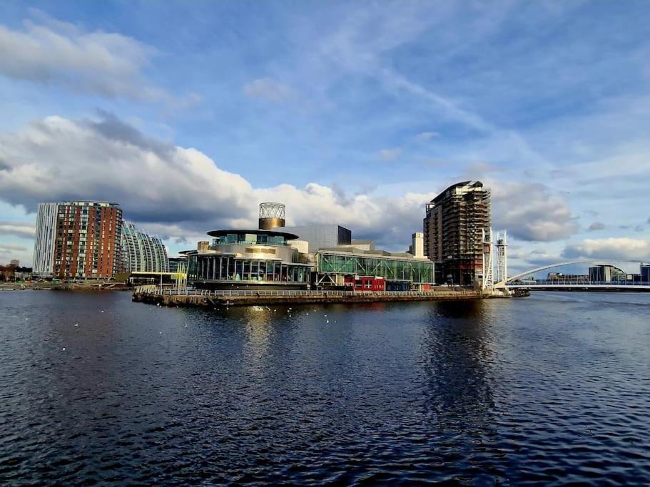 Вилла Gorgeous Edwardian Terrace In Old Trafford Манчестер Экстерьер фото